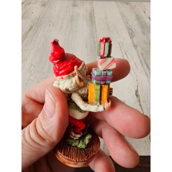 Enesco buster elf presents AS IS North Pole village Xmas tree figurine - Picture 5 of 9